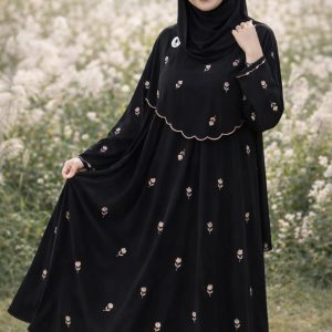 নুসরাত এমব্রয়ডারি বোরকা